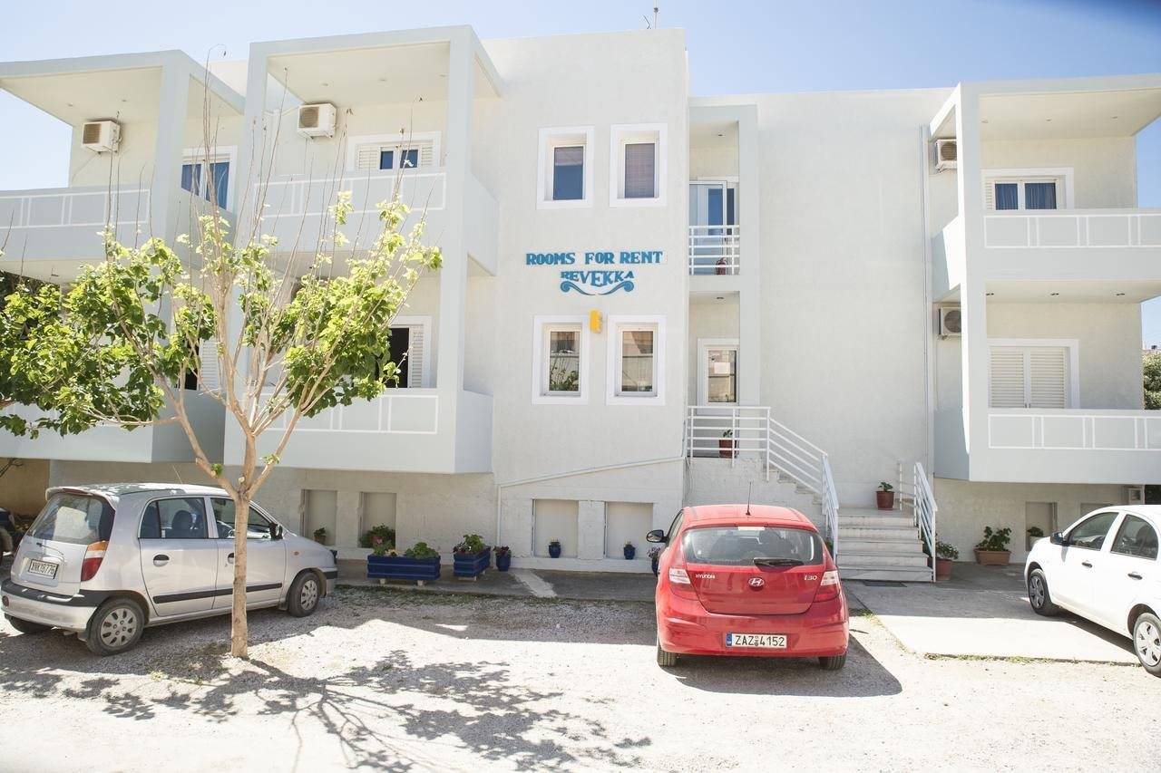 Revekka Bed & Breakfast 2