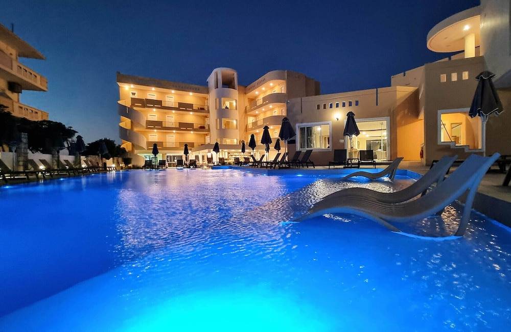 Sunny Bay Hotel 1