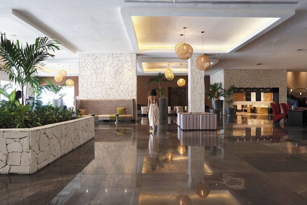 Grand Oasis Riviera 2