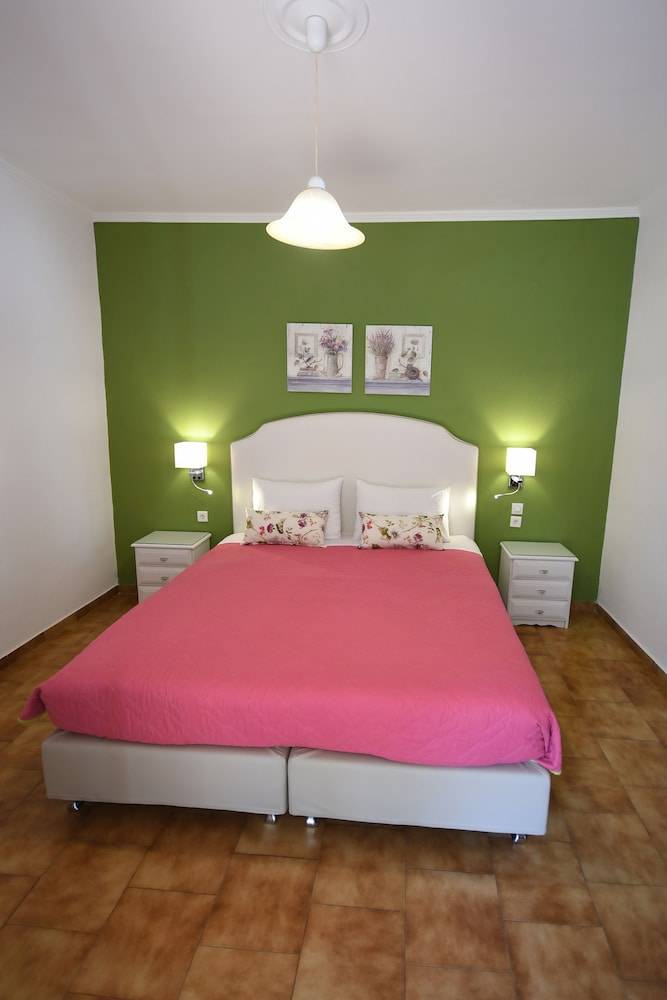 Angels Pool Studios and Apartments 2