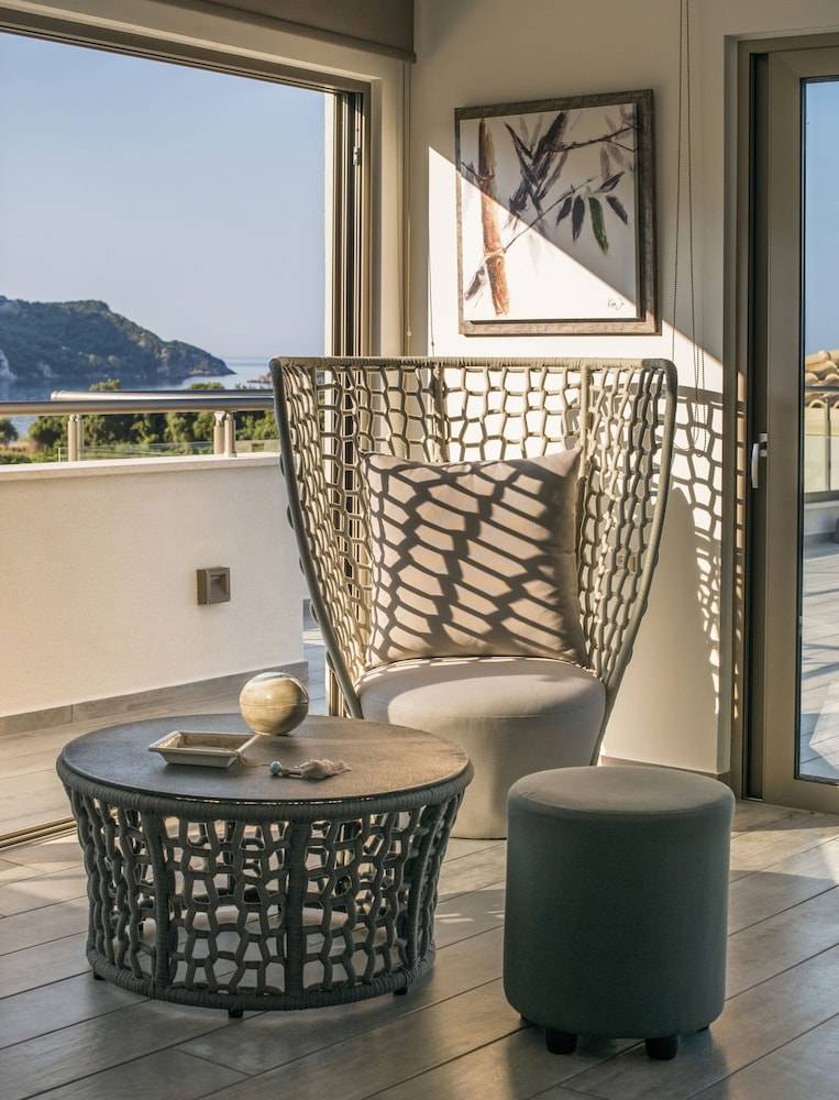 Prima Vista Beachfront Boutique Hotel 2