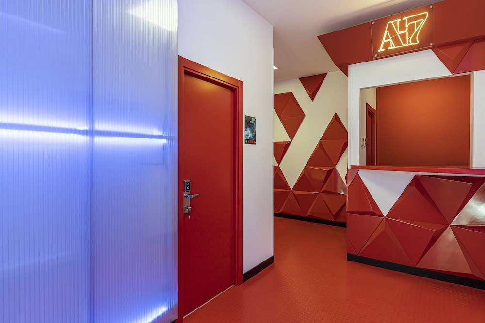Art Seven Hostel Capsules 2