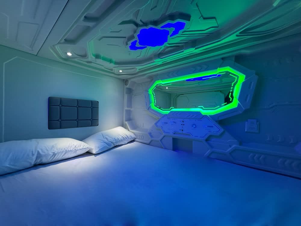 Hostel Space Capsule 1