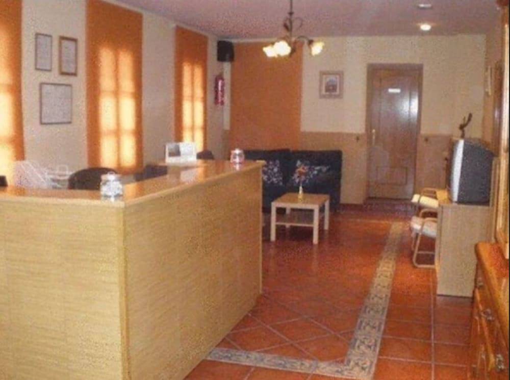 Hostal Emilio Barajas 2