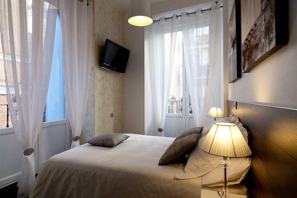 THC Latina Hostel 1