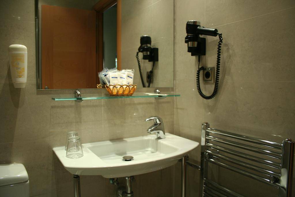 Hotel 4C Puerta Europa 2