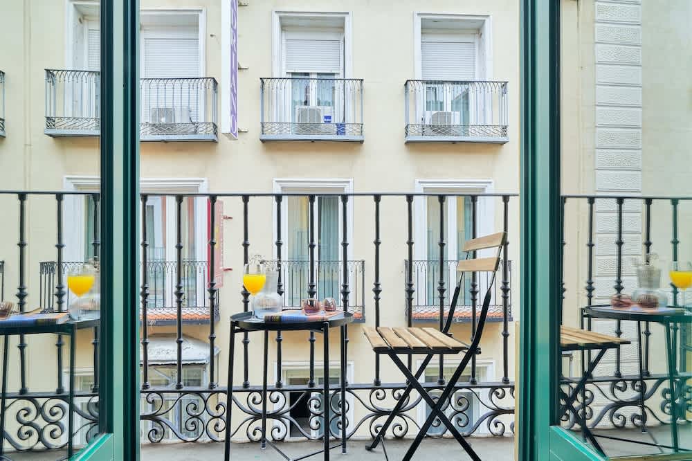 Blume Cruz Suites 1