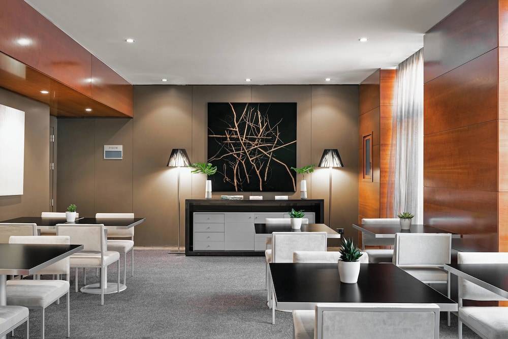 AC Hotel Los Vascos by Marriott 1