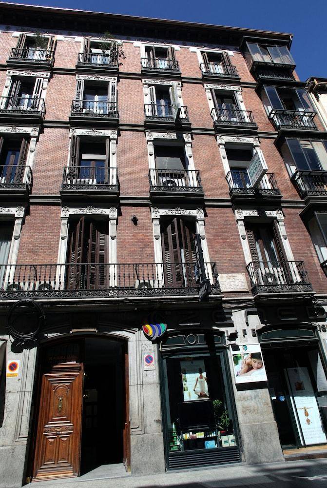 Hostal Atocha Almudena Martín 2