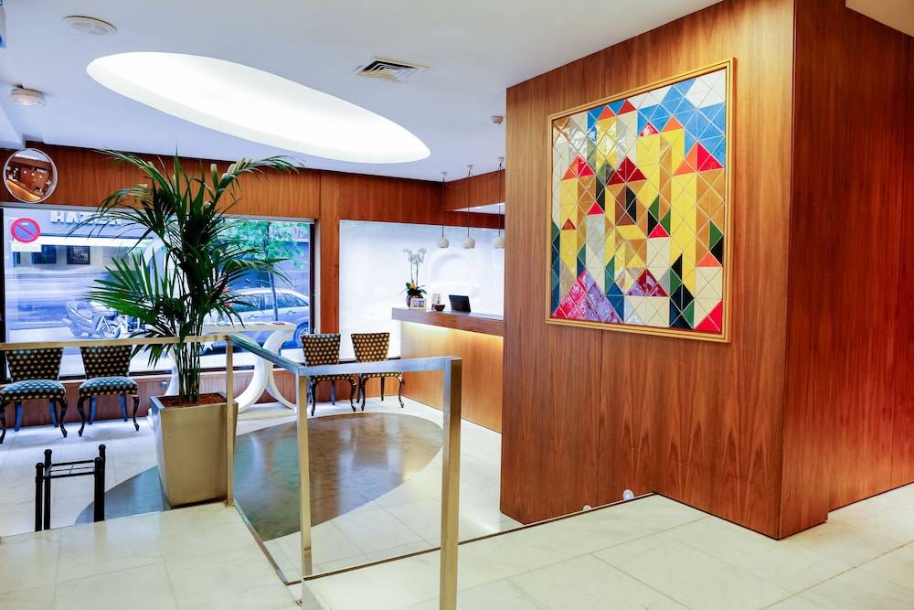 Hotel Opera 2