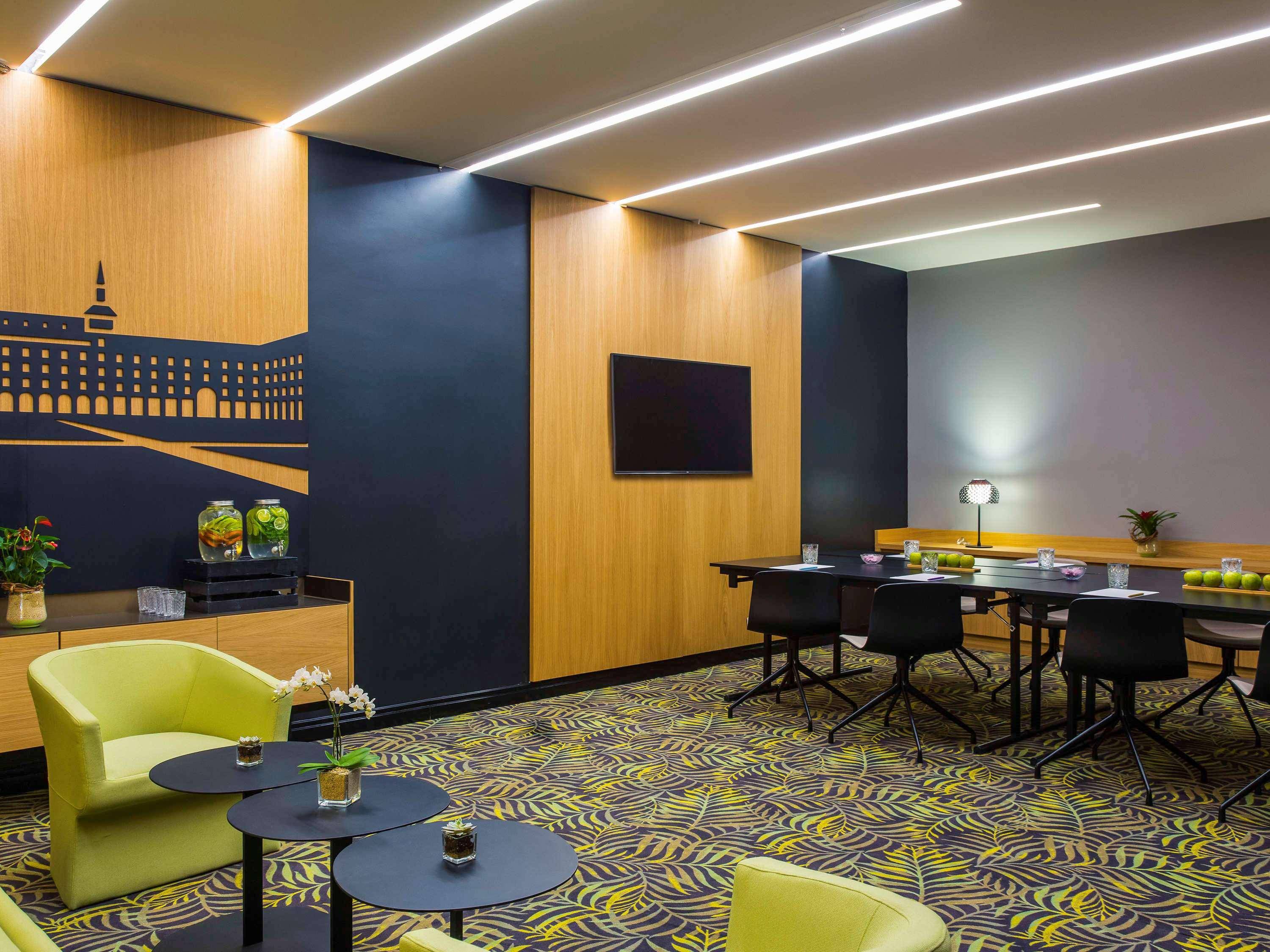Motel One Madrid-Plaza de España 2