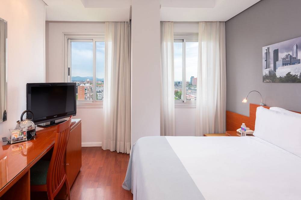 Hotel Madrid Chamartín Affiliated by Meliá 2