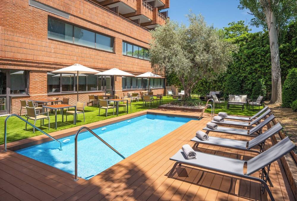 Hotel Madrid Alameda Aeropuerto Affiliated by Melia 1