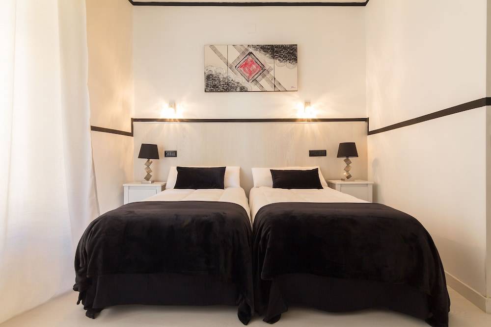 Gran Via 63 Rooms 1
