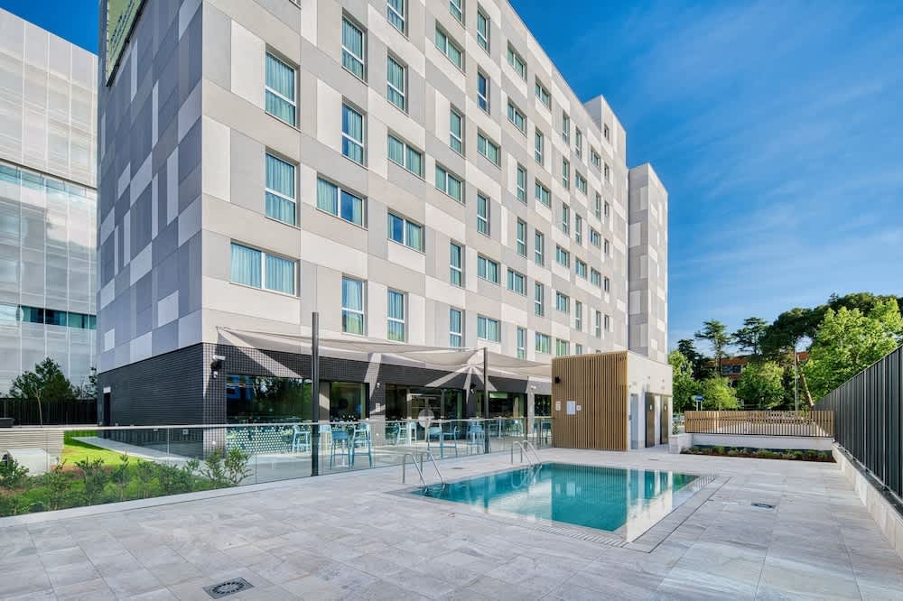 Holiday Inn Express MADRID - AIRPORT by IHG 1