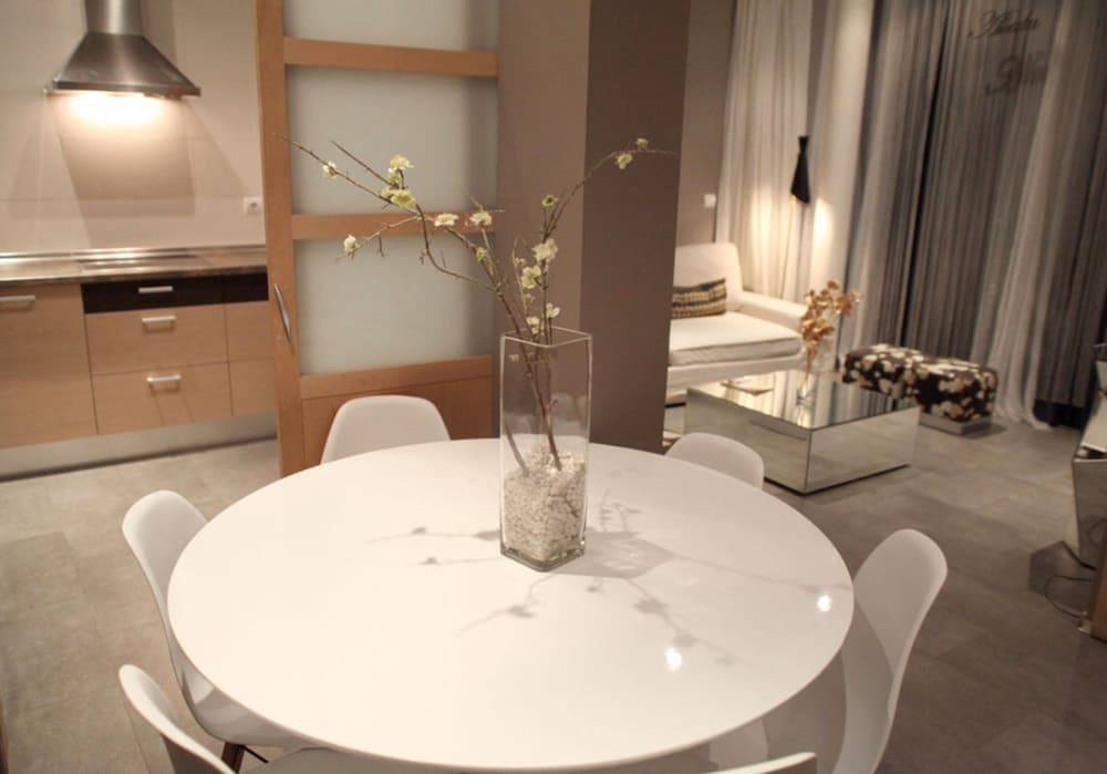 Abalú Collection Suites Gran Via 1
