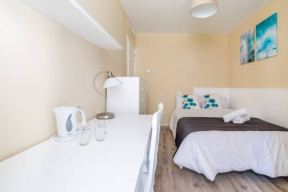 AYZ Villegas - Auto check-in property 2