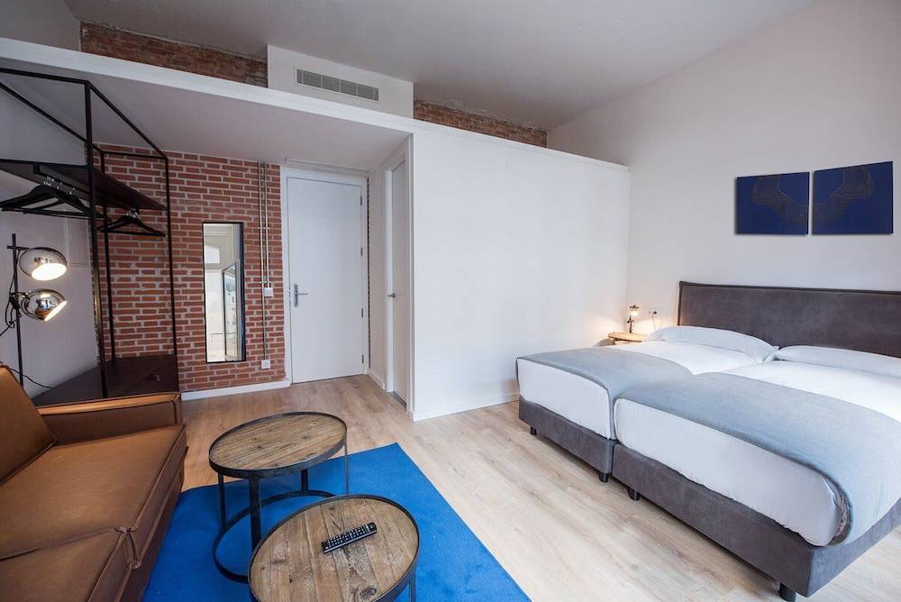 Room Gran Vía 1