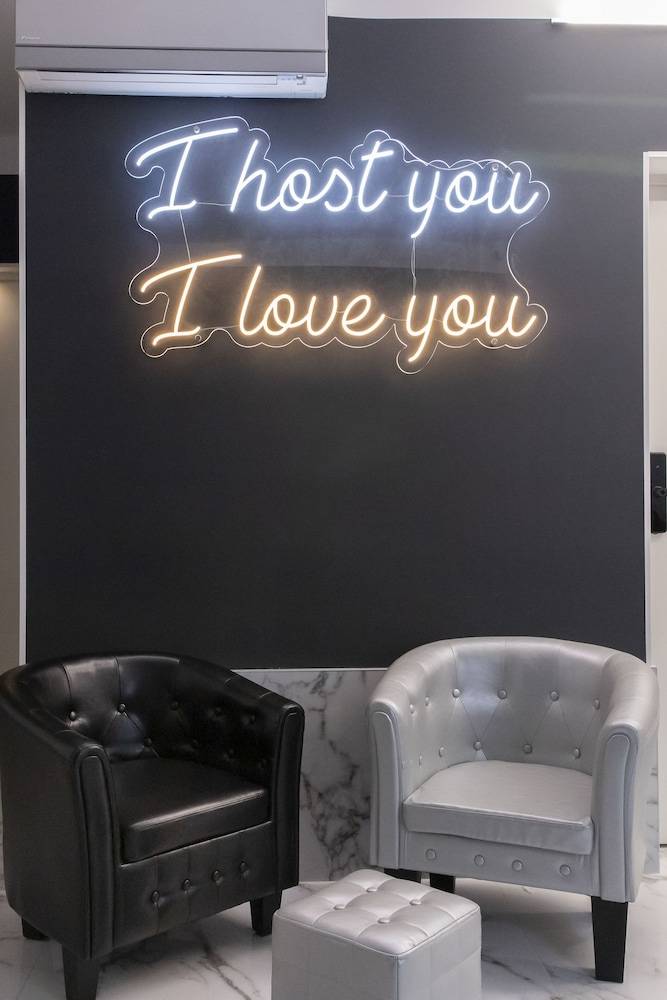 Hostal Boutique I Host You 2