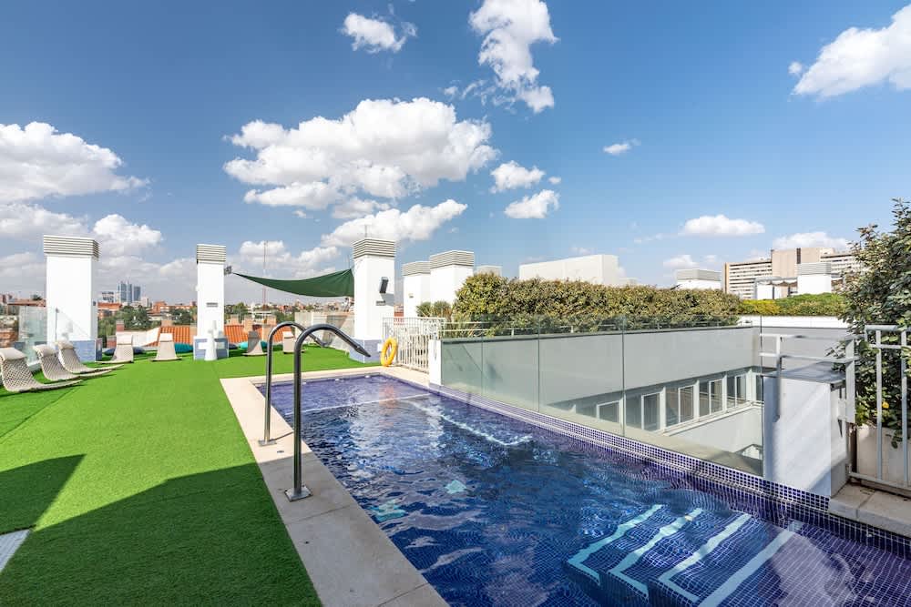 Residencia Universitaria Resa Claudio Coello 1