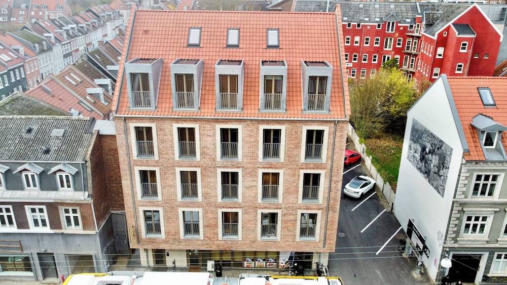 Aura Apartment Hotel 1