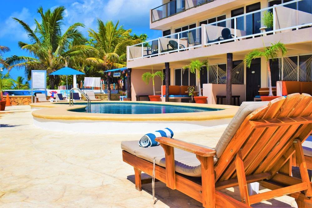 Hacienda Morelos Beachfront Hotel 1
