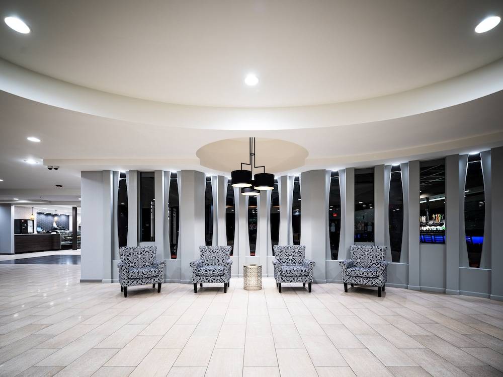Holiday Inn NEWARK INTERNATIONAL AIRPORT by IHG 2