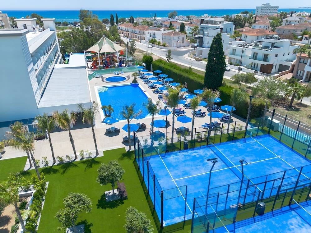 Sveltos Hotel 1