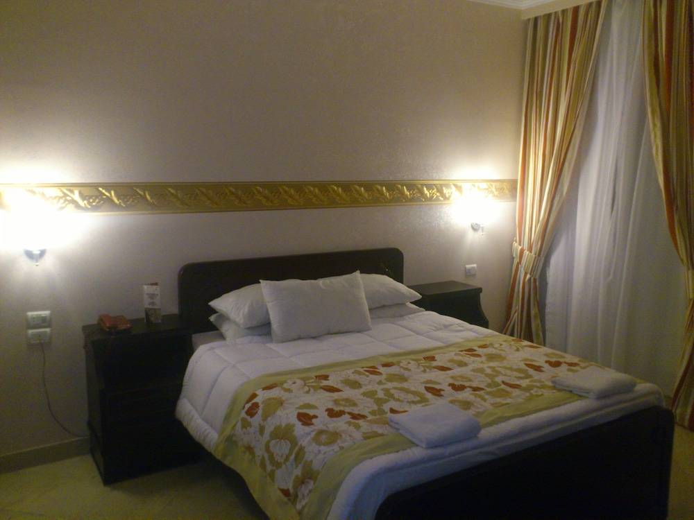 Golden Rose Hotel 2