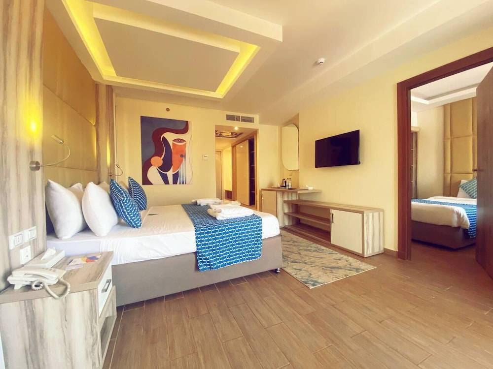 Bellagio Beach Resort & Spa 2