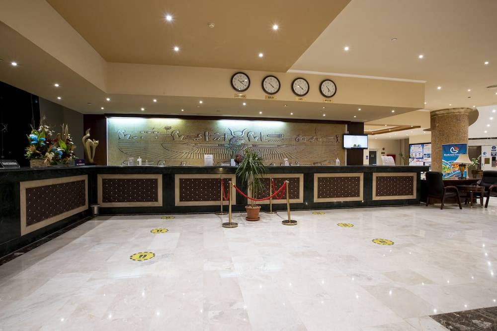 AMC Royal Hotel & Spa 2