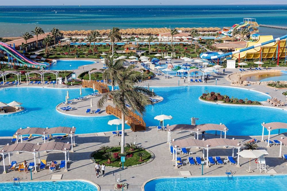 Sunrise Alora Aqua Park Resort 1