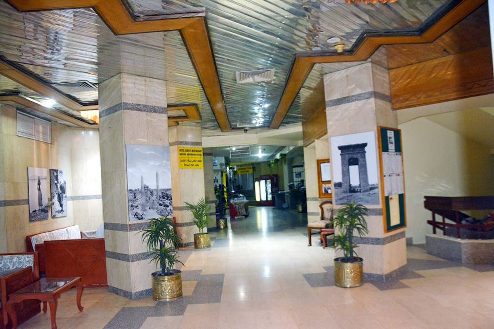 Gaddis Hotel, Suites and Apartments 2