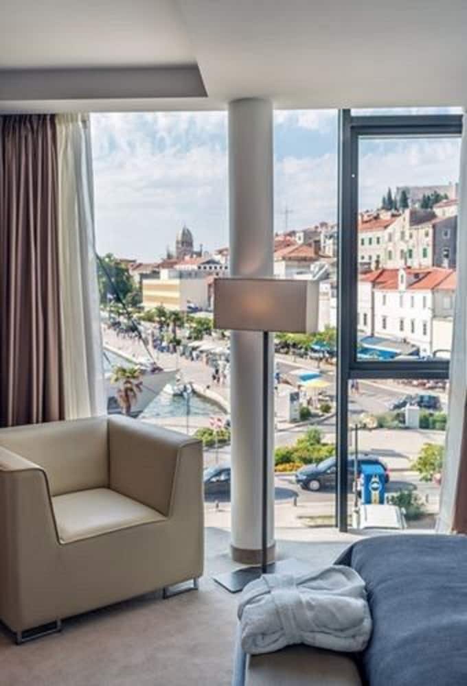 Bellevue Superior City Hotel 1