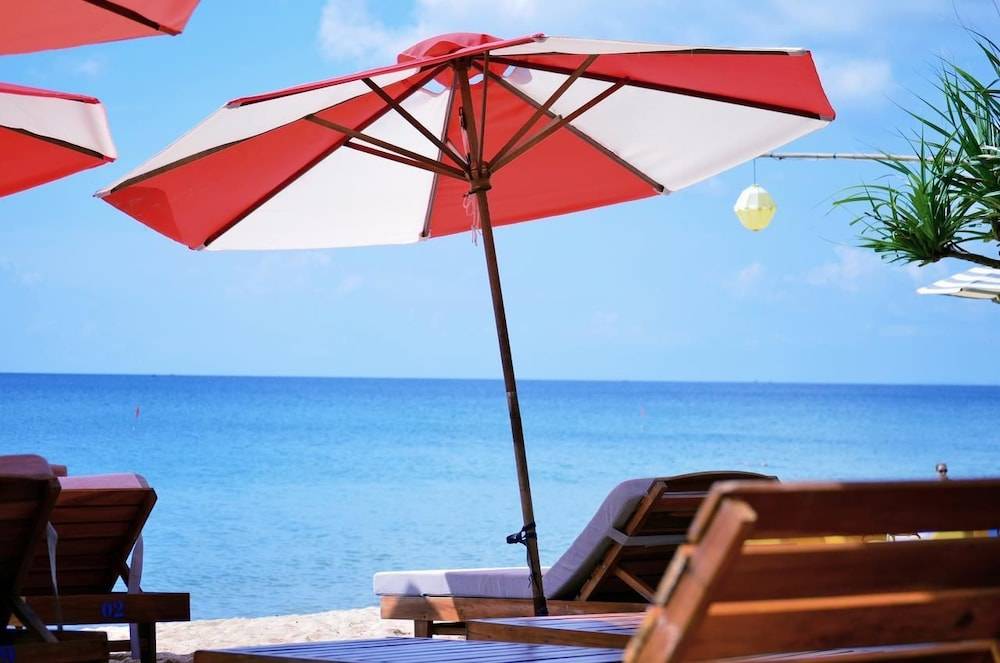 Coral Bay Resort 1