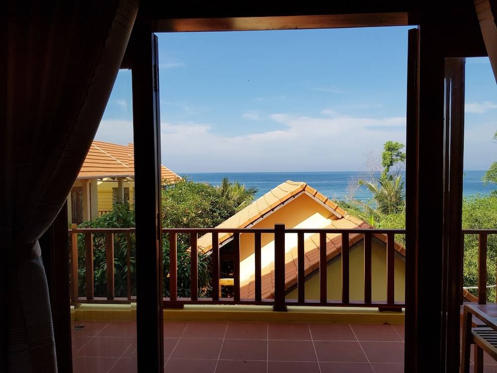 Free Beach Resort 2
