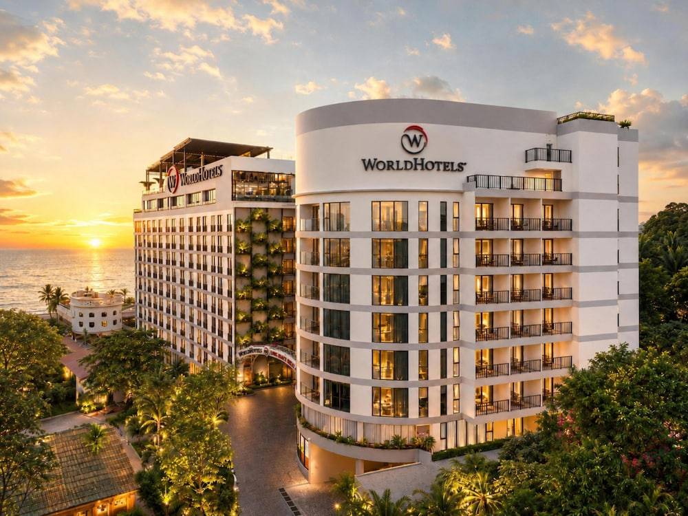 WorldHotels Long Beach Resort Phu Quoc 1