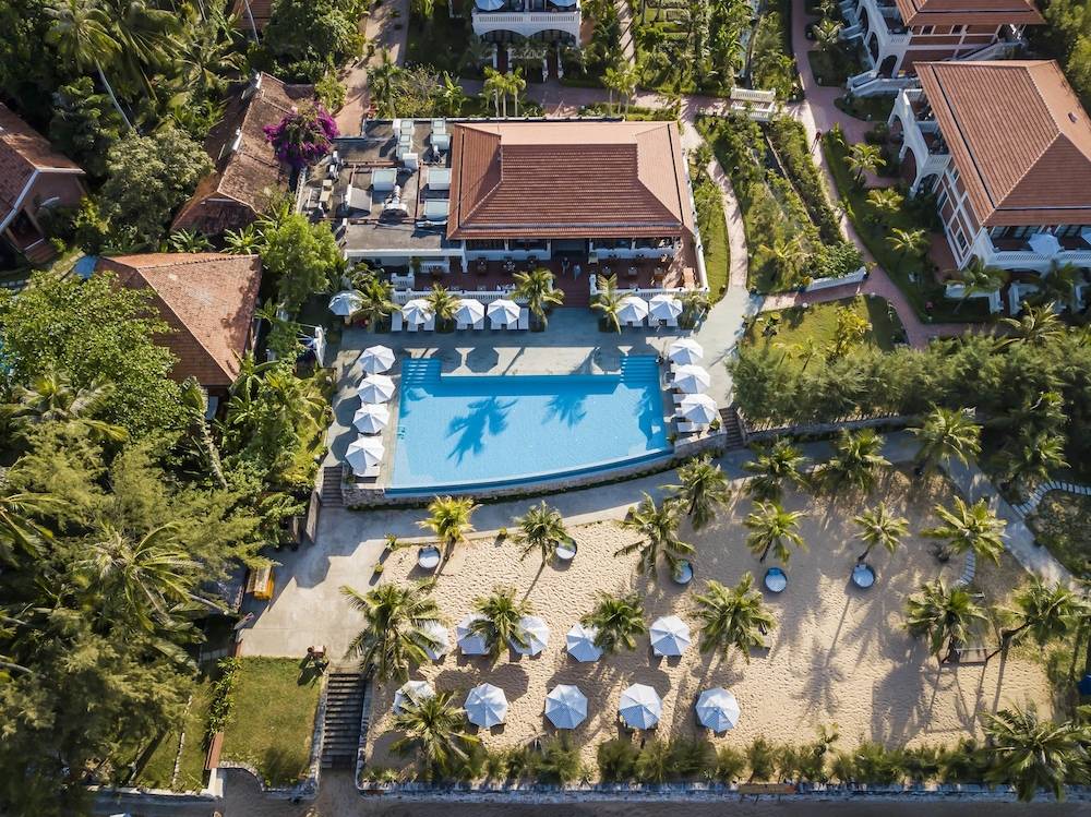 Cassia Cottage Resort and Spa 1
