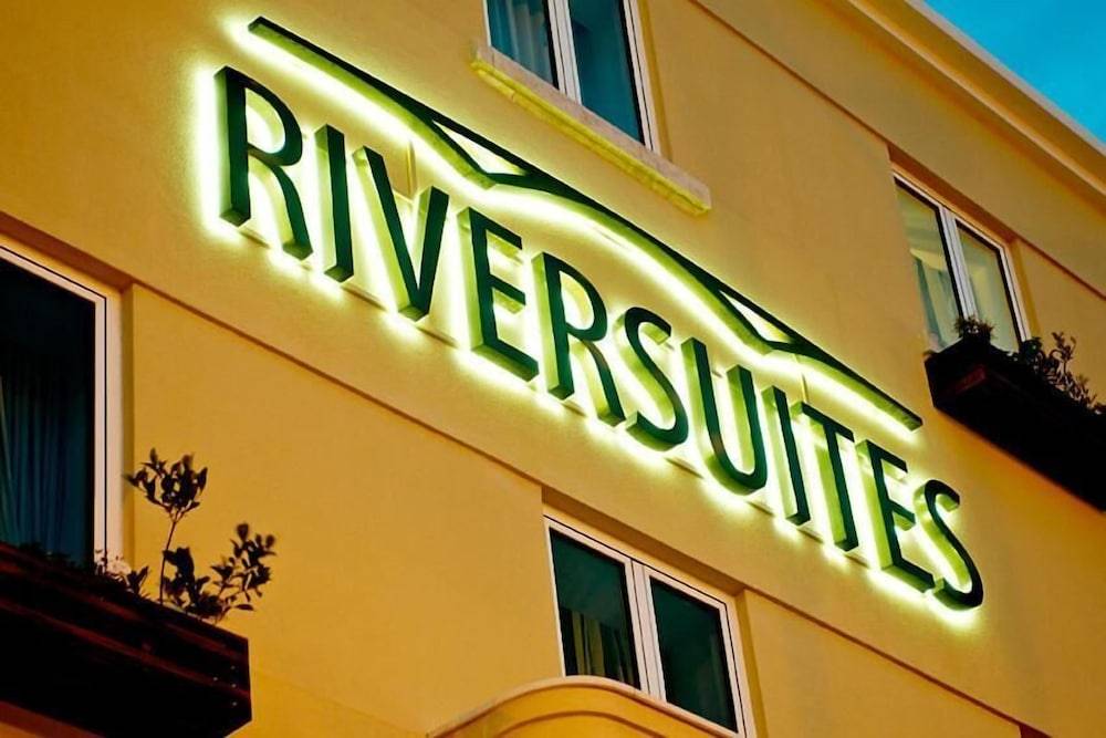 Riversuites 1