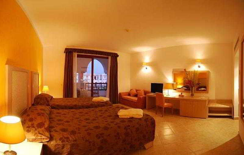 Gorgonia Beach Resort 2