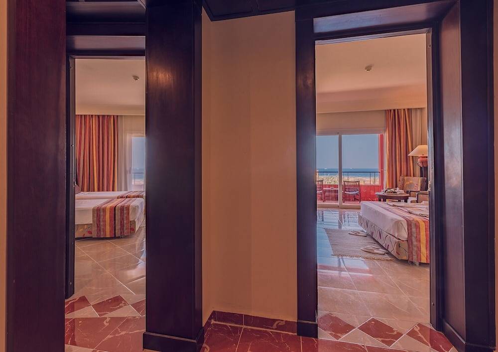 Malikia Resort Abu Dabbab 2