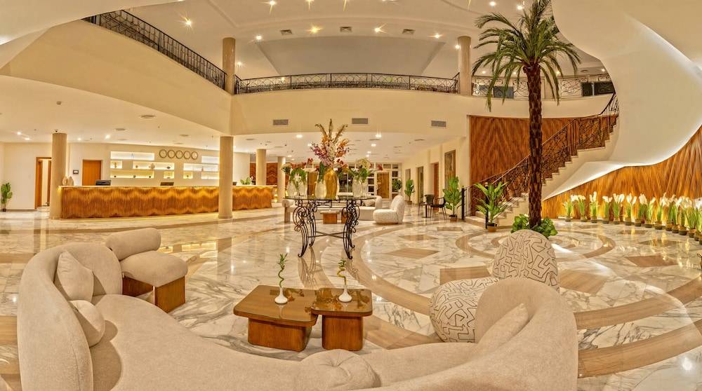 Invidia Coral Beach Tiran 1