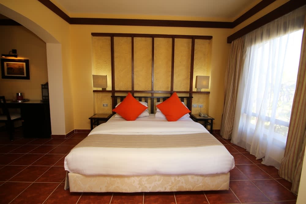 Tamra Beach Resort 1