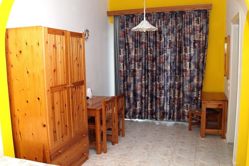 Marianthi Studios Stegna 2