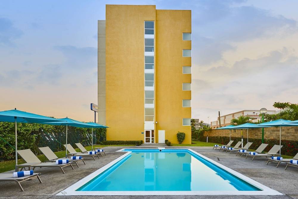City Express by Marriott Manzanillo 1