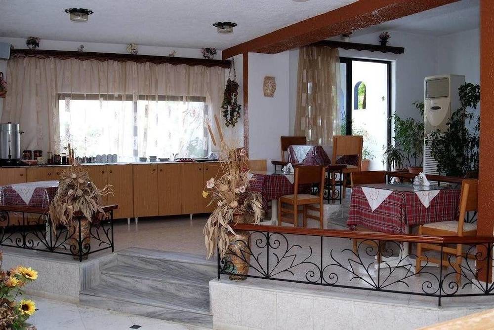 Rosmari Hotel 2