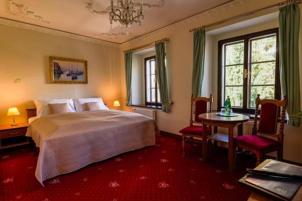 LH Hotel Gold 1