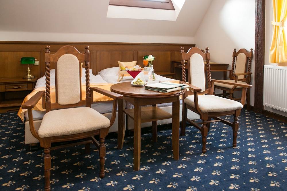 LH Hotel Gold 2
