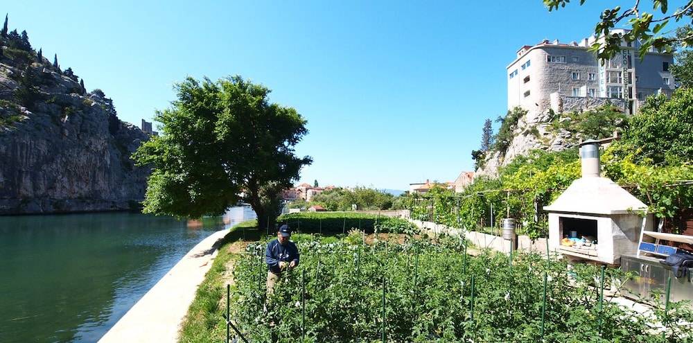Hotel Villa Dvor 1