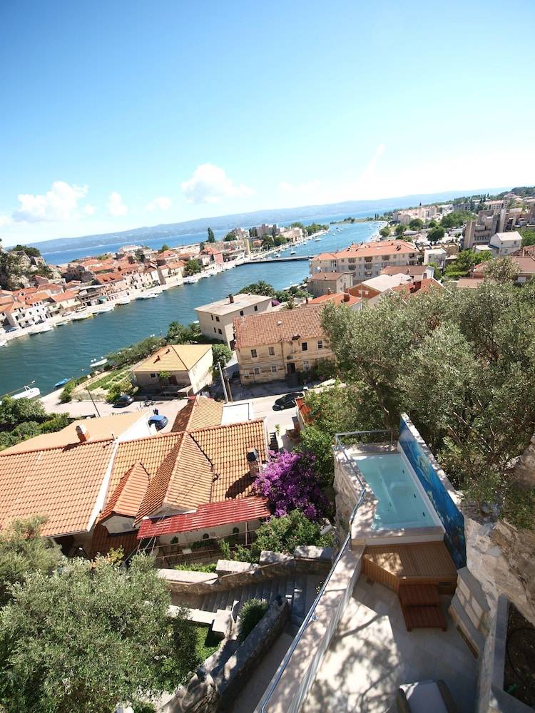 Hotel Villa Dvor 2
